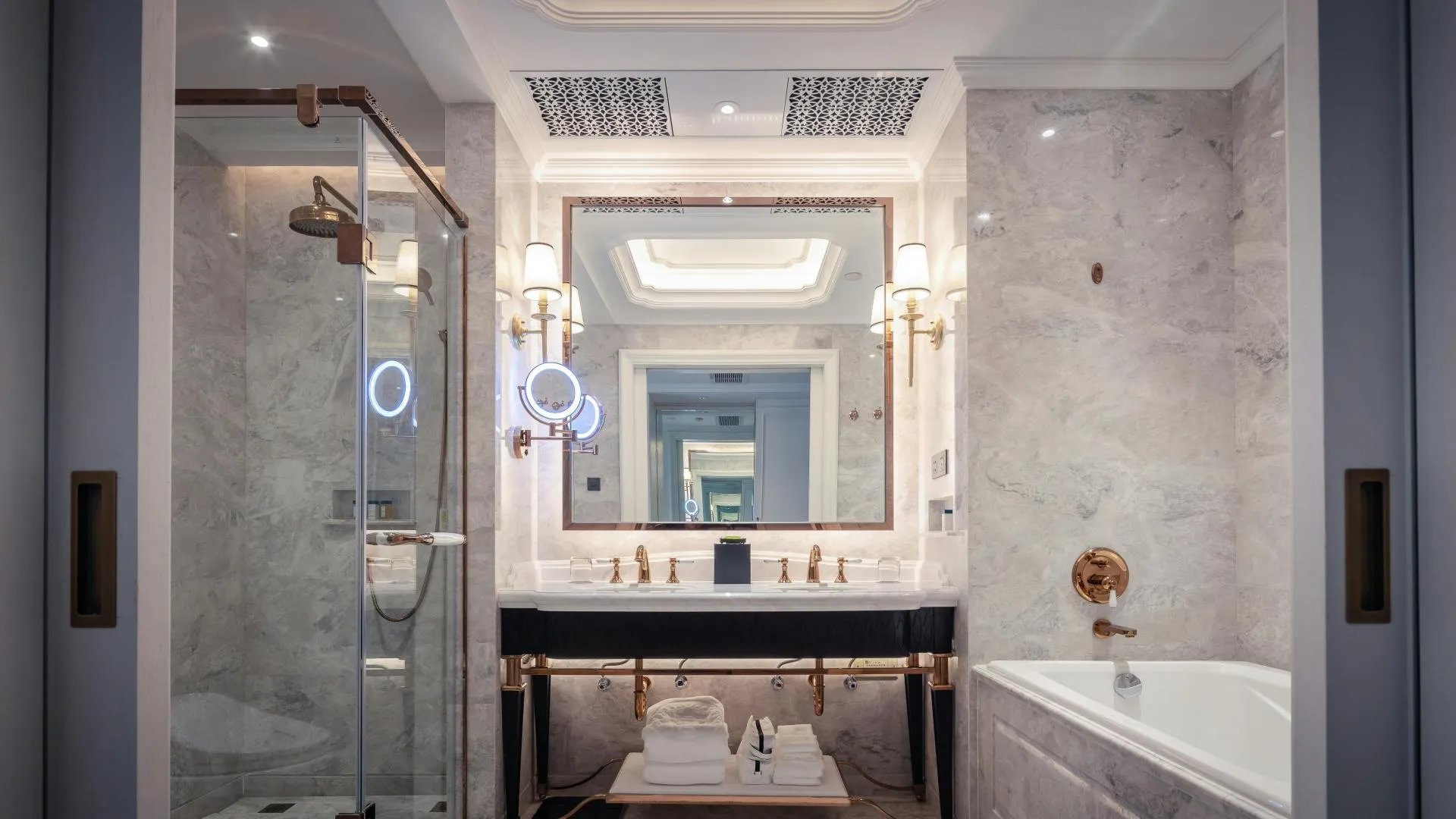 Luxury Lighted Mirror